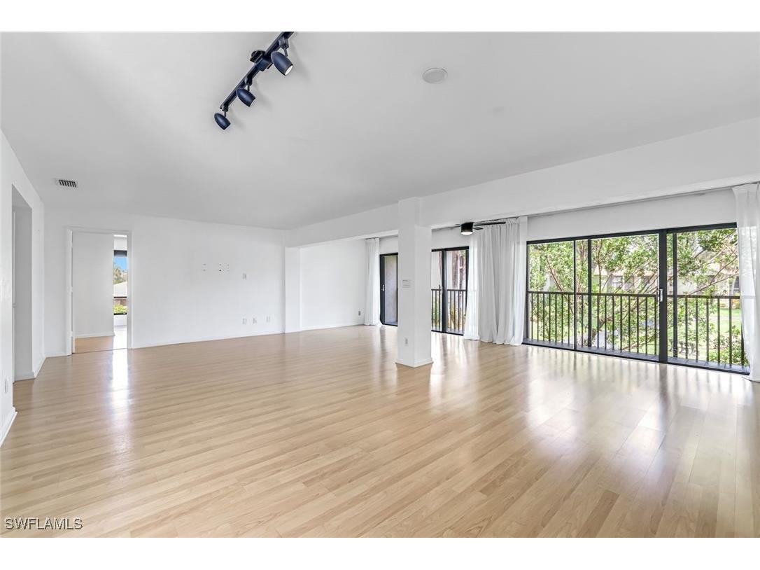 576 Retreat Drive #201 Naples FL 34110 225065202 image12