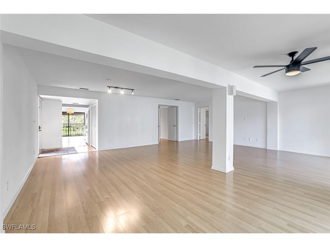 576 Retreat Drive #201 Naples FL 34110 225065202 image13