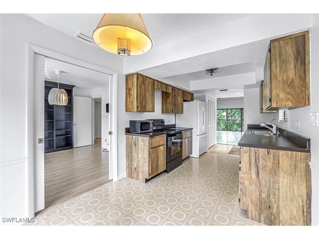 576 Retreat Drive #201 Naples FL 34110 225065202 image16