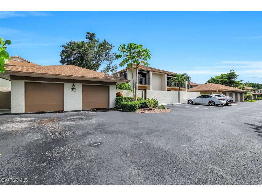 576 Retreat Drive #201 Naples FL 34110 225065202 image2