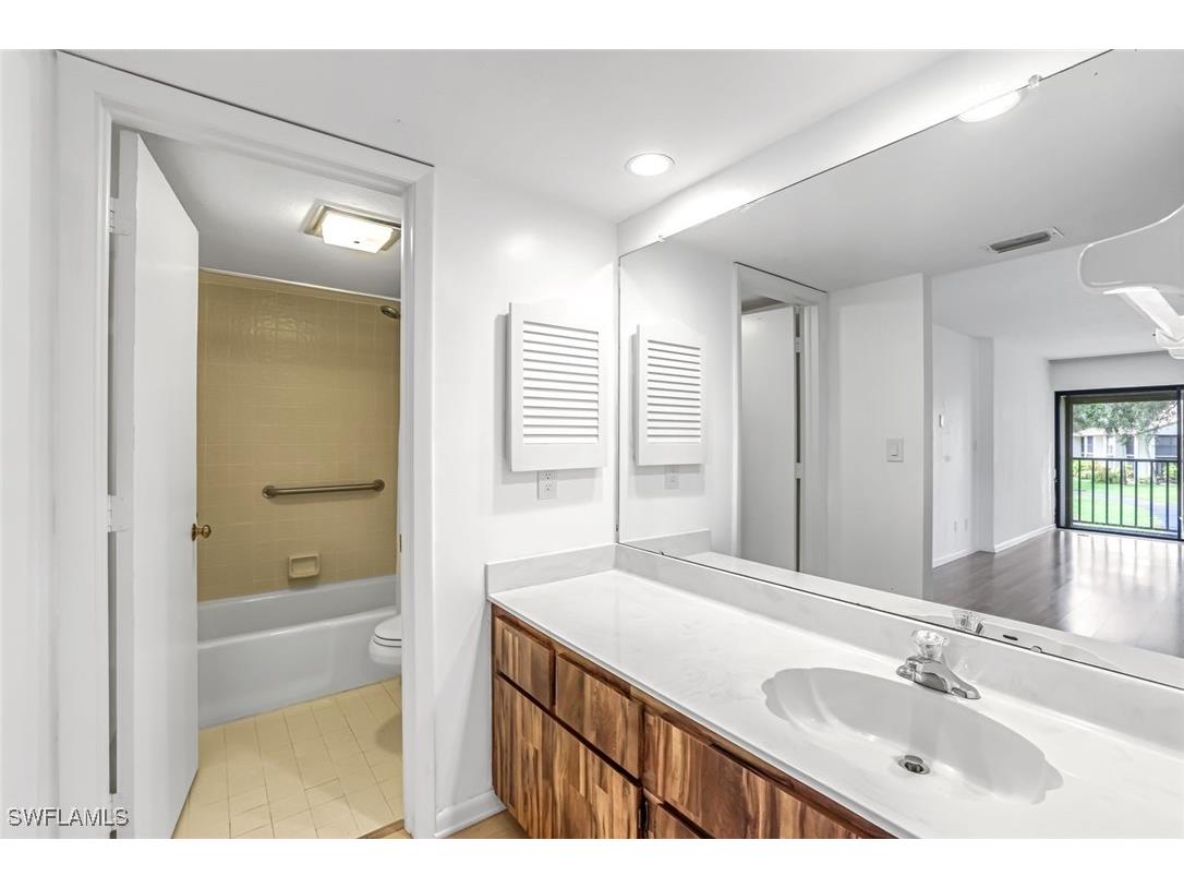576 Retreat Drive #201 Naples FL 34110 225065202 image21