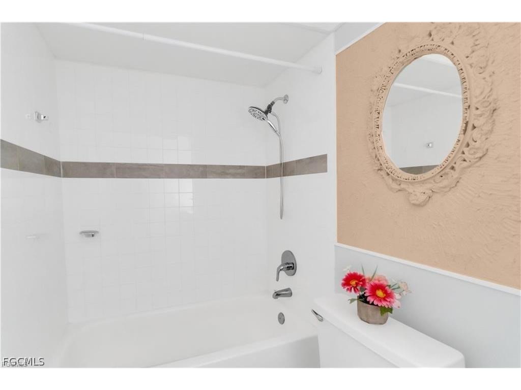 5761 Foxlake Drive #F North Fort Myers FL 33917 2026013396 image13