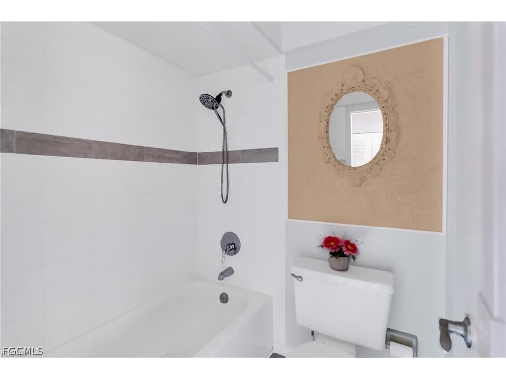 5761 Foxlake Drive #F North Fort Myers FL 33917 2026013396 image15