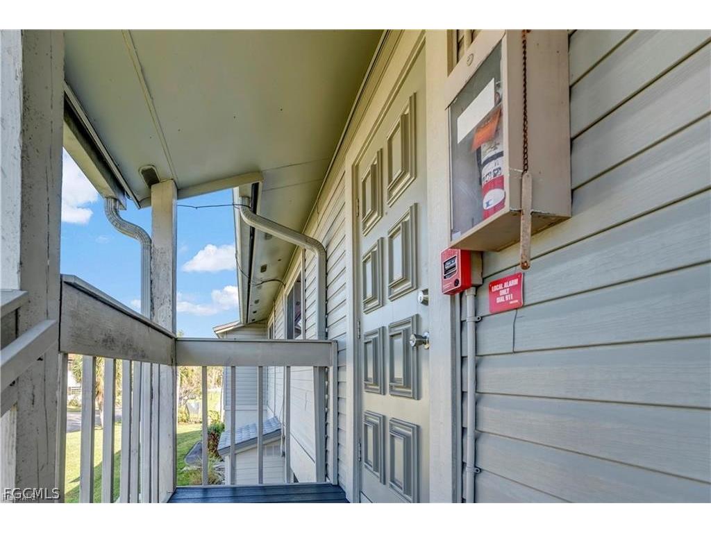 5761 Foxlake Drive #F North Fort Myers FL 33917 2026013396 image9