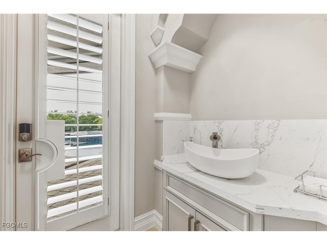 5764 Staysail Court Cape Coral FL 33914 2025023169 image25