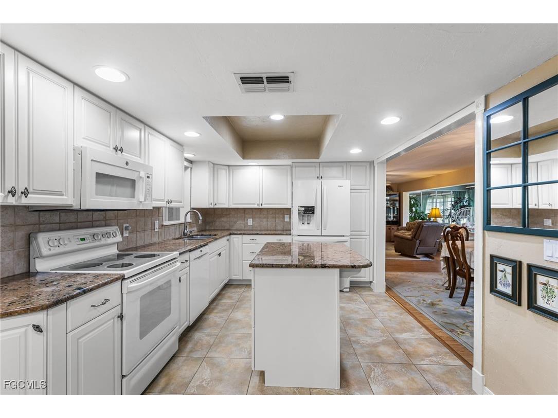 5767 Arvine Circle Fort Myers FL 33919 2025005575 image26