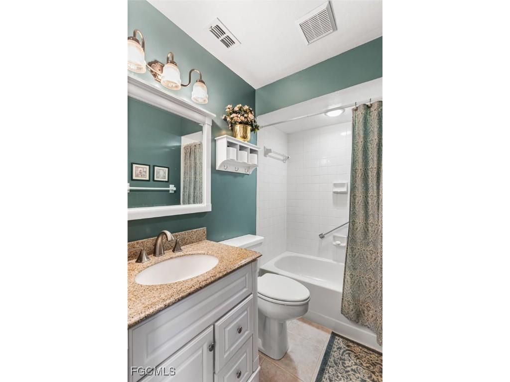 5767 Arvine Circle Fort Myers FL 33919 2025005575 image8