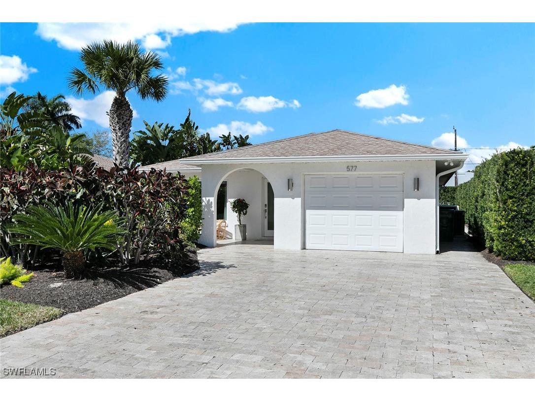 577 106th Avenue N Naples FL 34108 224018818 image1
