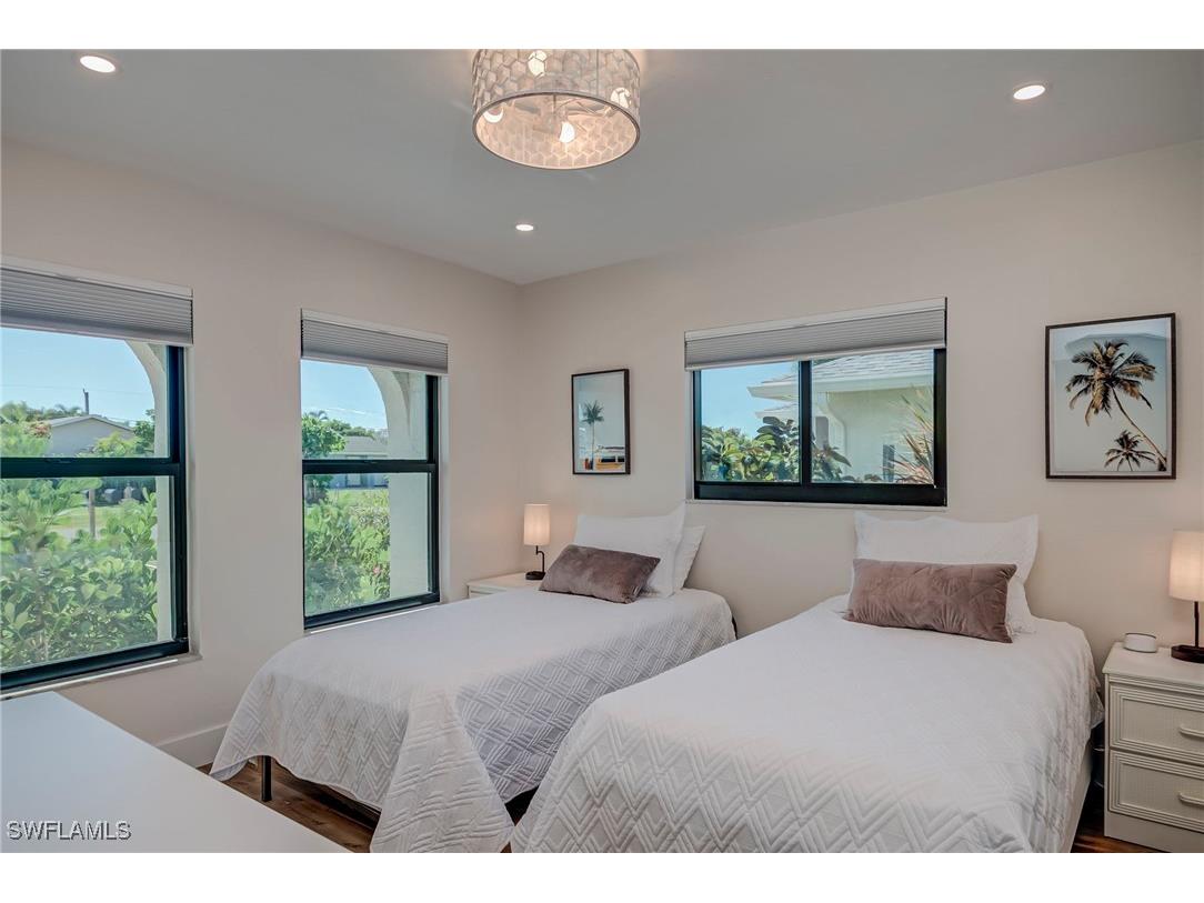 577 98th Avenue N Naples FL 34108 225076967 image10