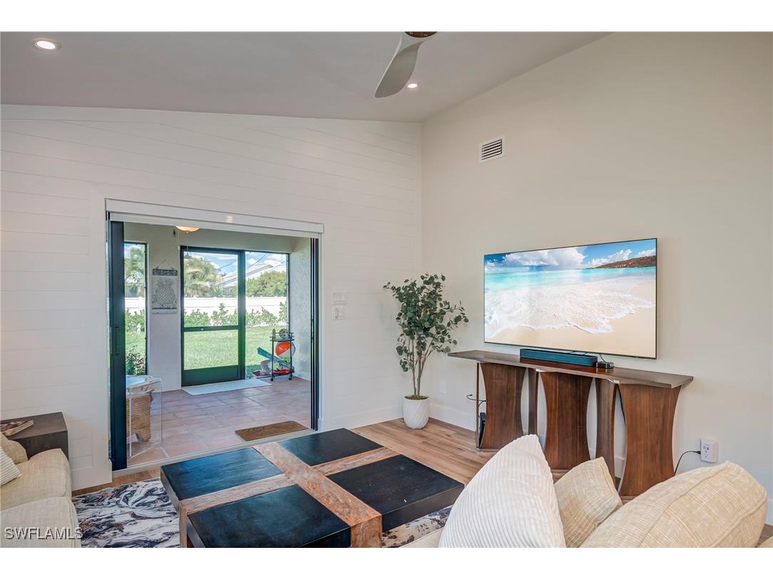 577 98th Avenue N Naples FL 34108 225076967 image4