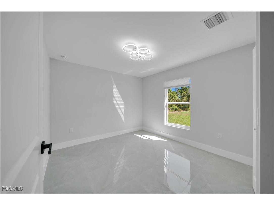 577 Aspen Avenue S Lehigh Acres FL 33974 2025015088 image10