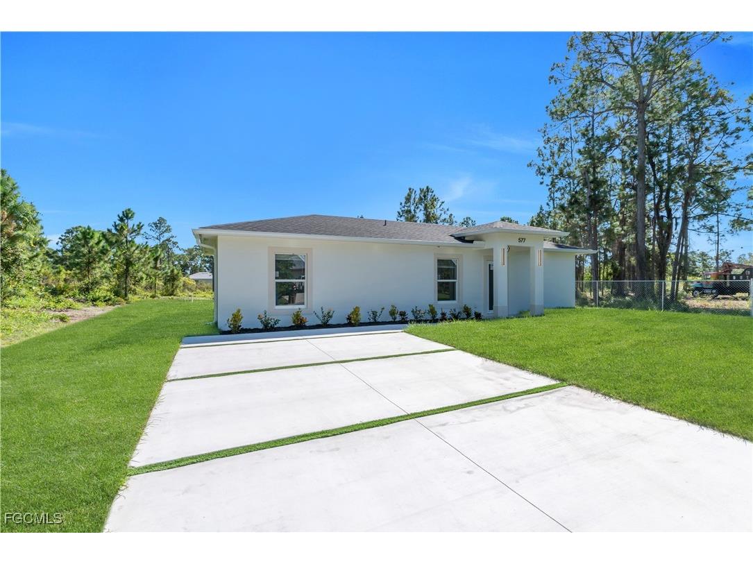 577 Aspen Avenue S Lehigh Acres FL 33974 2025015088 image16