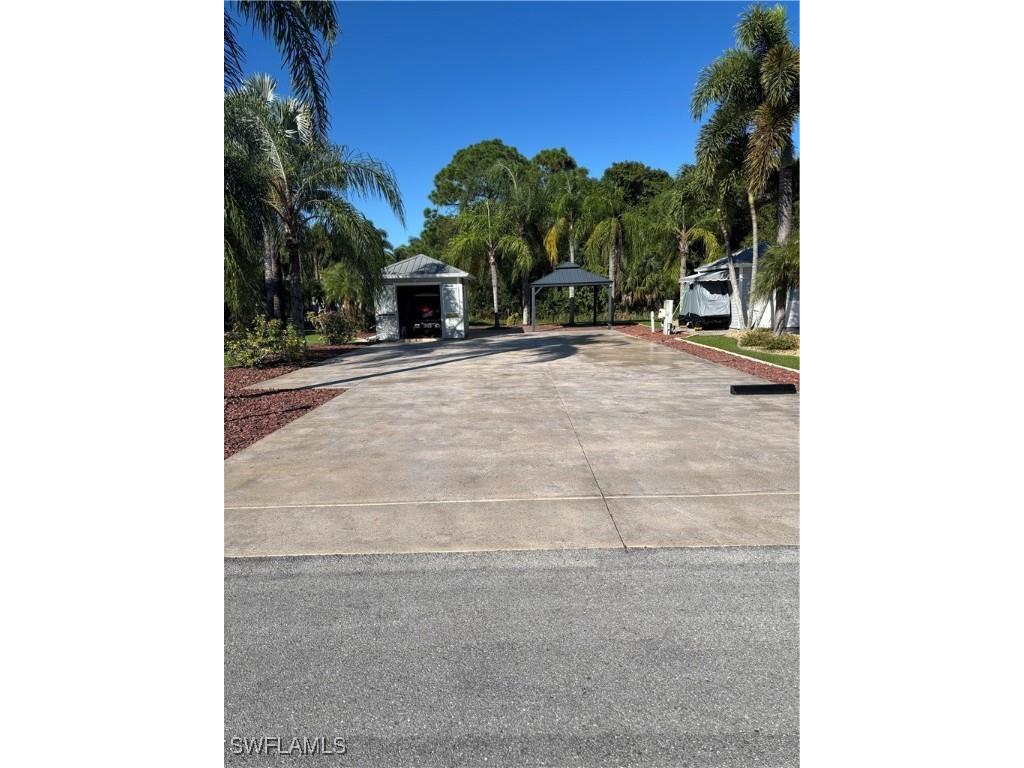 5770 Cypress Woods Resort Drive Fort Myers FL 33905 225075089 image1
