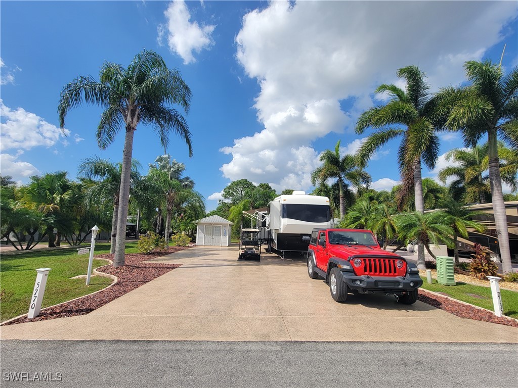 5770 Cypresswoods Resort Drive Fort Myers FL 33905 224087308 image1