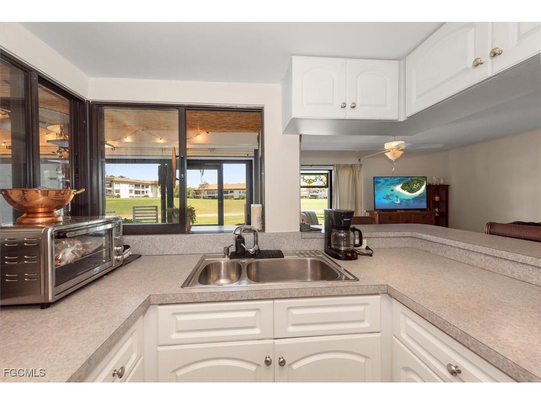 5770 Trailwinds Drive #213 Fort Myers FL 33907 2025019044 image10