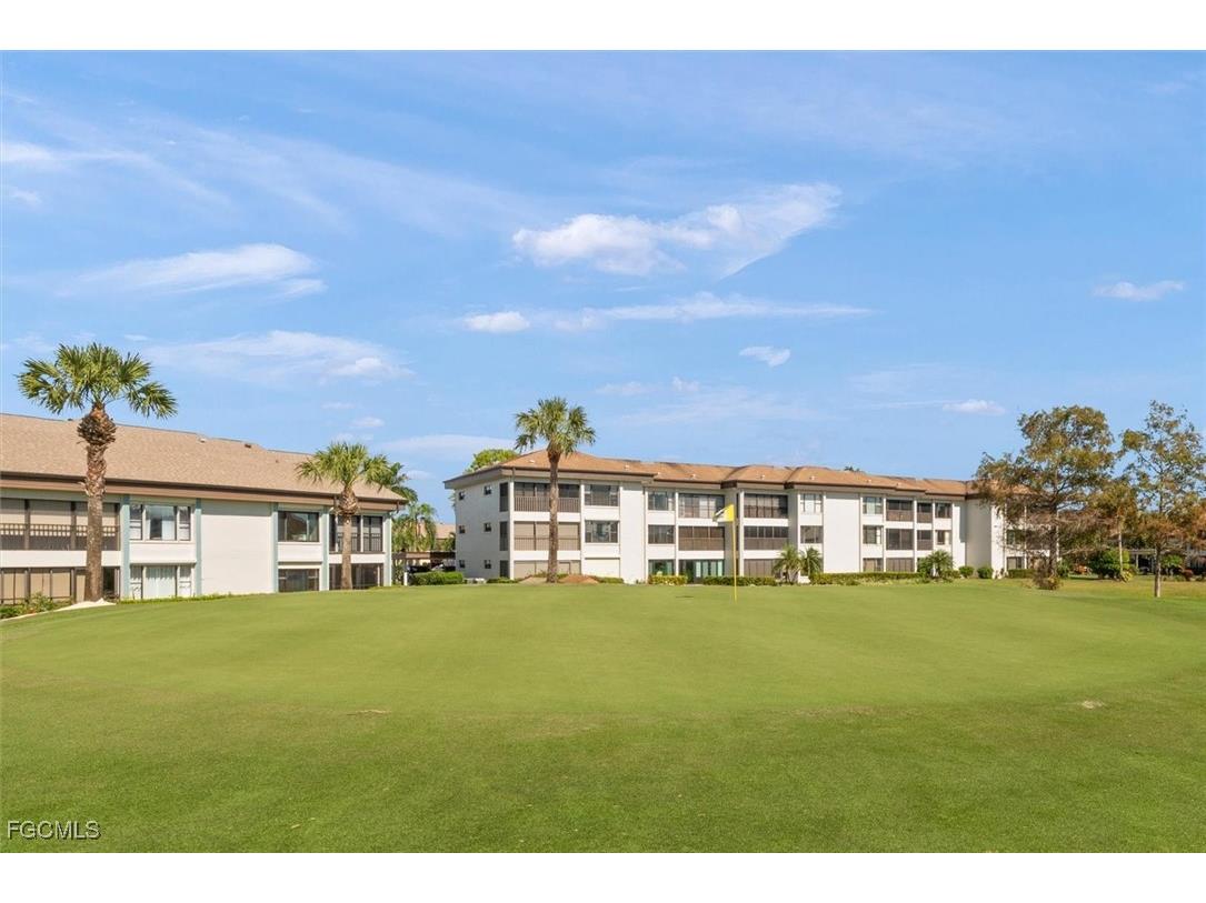 5770 Trailwinds Drive #213 Fort Myers FL 33907 2025019044 image28
