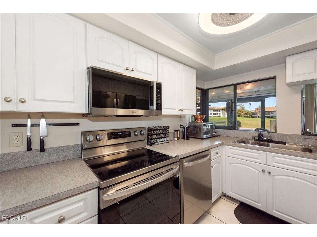 5770 Trailwinds Drive #213 Fort Myers FL 33907 2025019044 image7