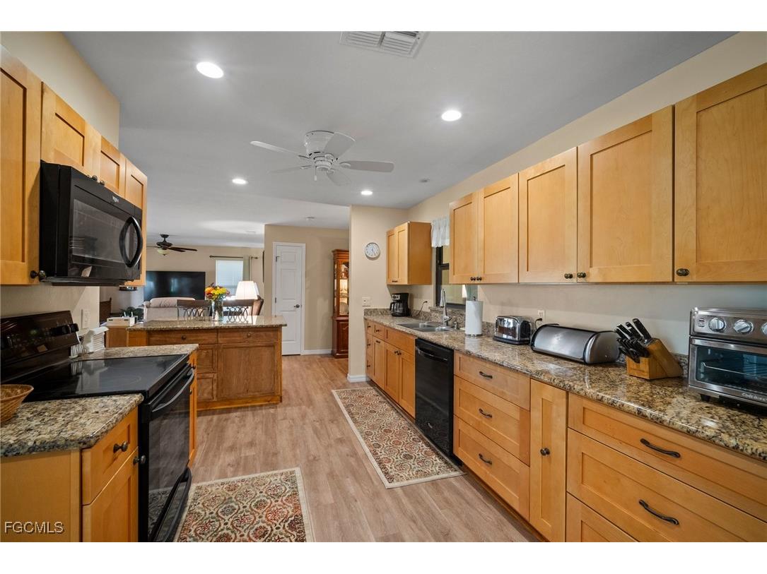 5771 Arvine Circle Fort Myers FL 33919 2025013016 image7