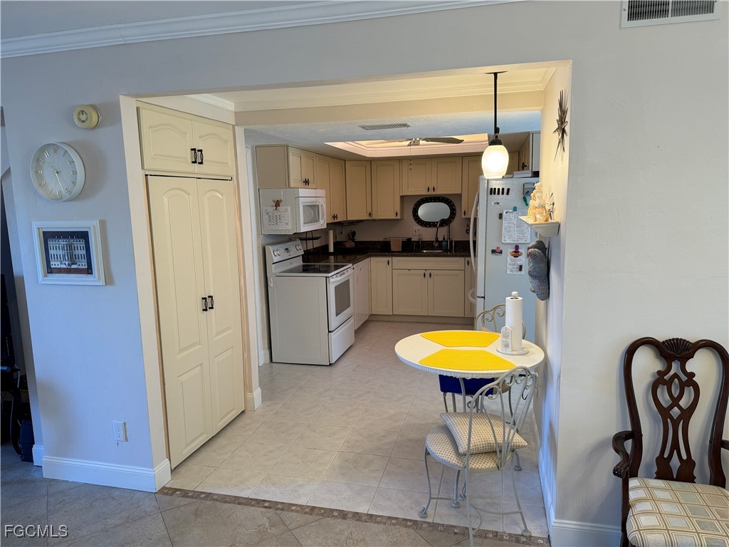 5773 Bass Circle Fort Myers FL 33919 2026004237 image7