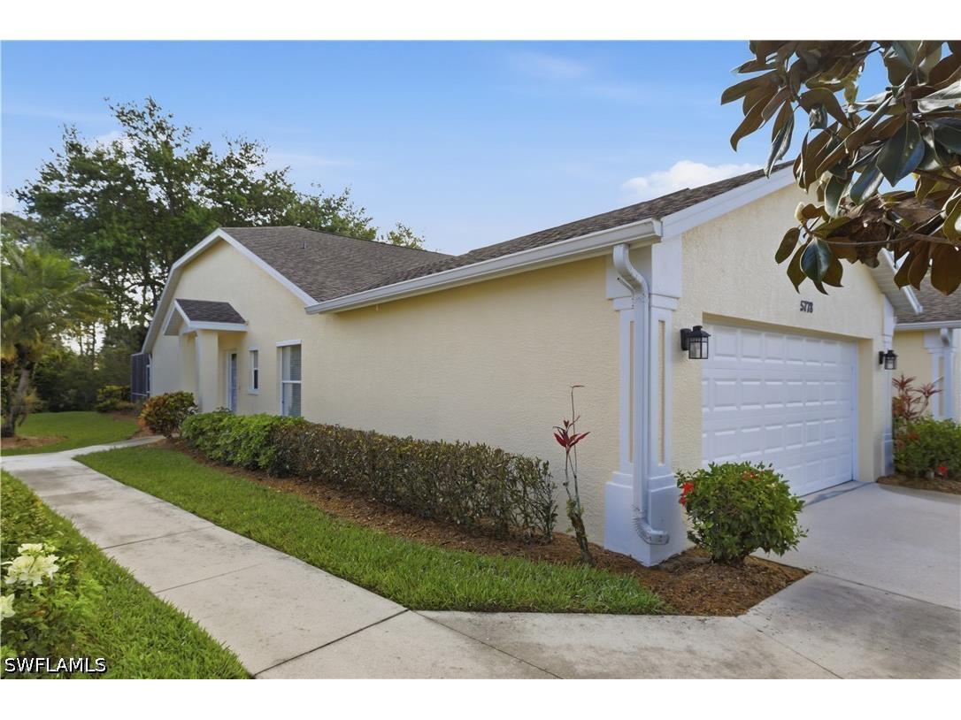 5778 Greenwood Circle Naples FL 34112 226014042 image2