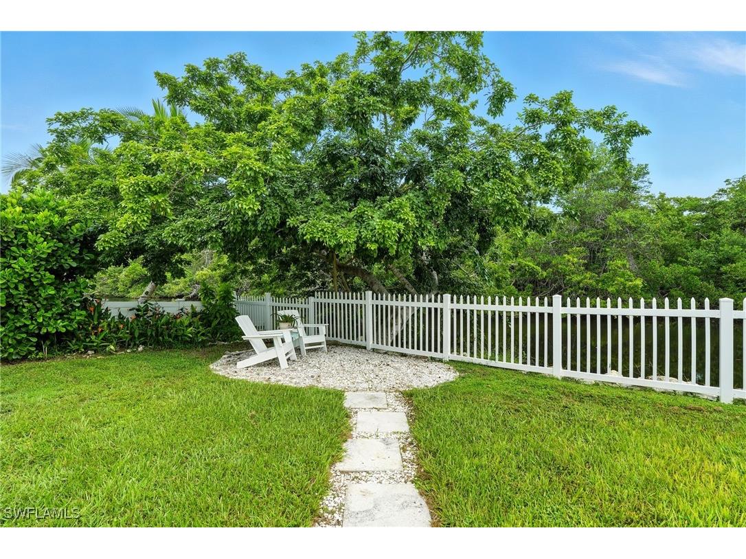 578 14th Street N Naples FL 34102 225069450 image25