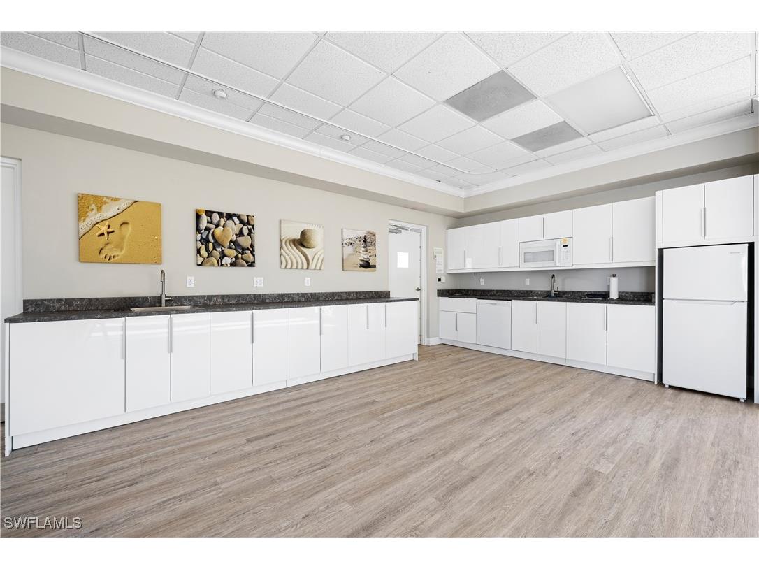 578 Broad Avenue S #578 Naples FL 34102 225078311 image25