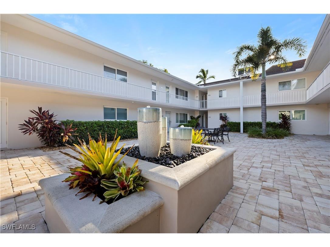 578 Broad Avenue S #578 Naples FL 34102 225078311 image4