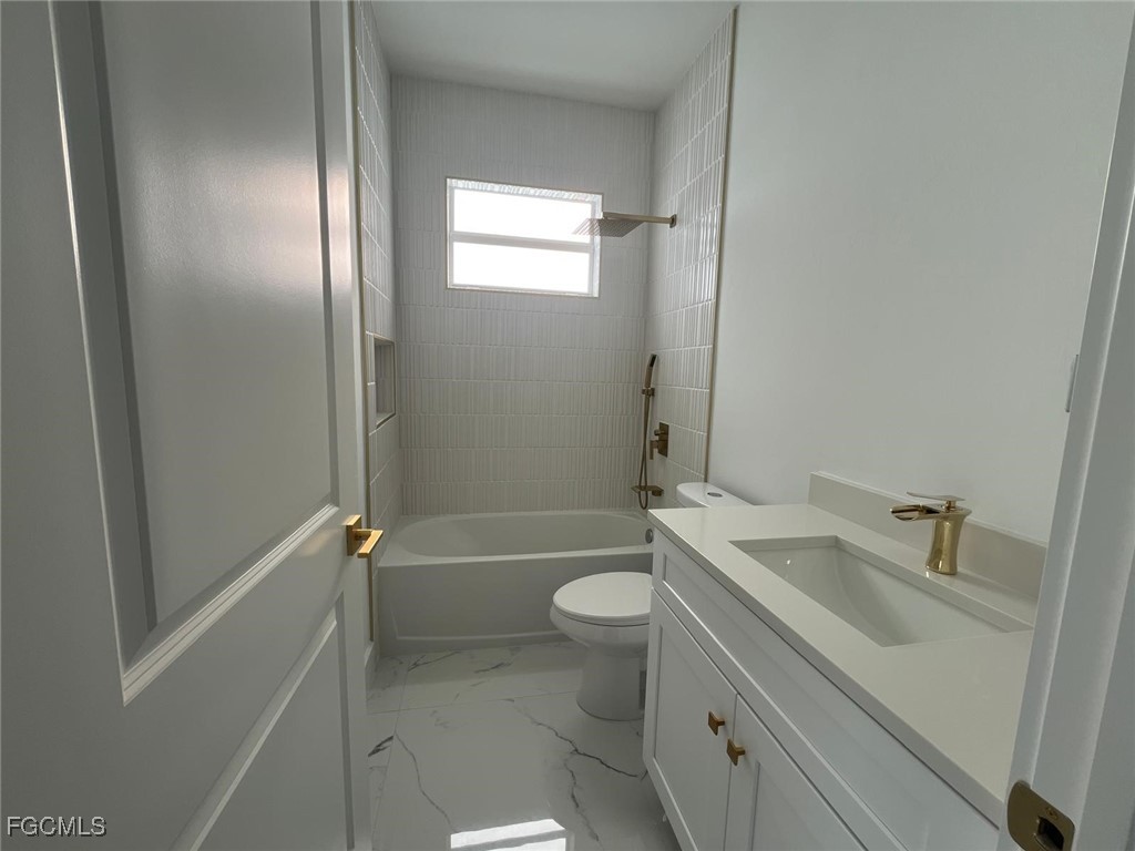 578 Woodview Drive Lehigh Acres FL 33972 2025003443 image17