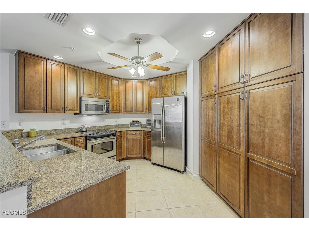 5781 Cape Harbour Drive #810 Cape Coral FL 33914 2025025094 image6