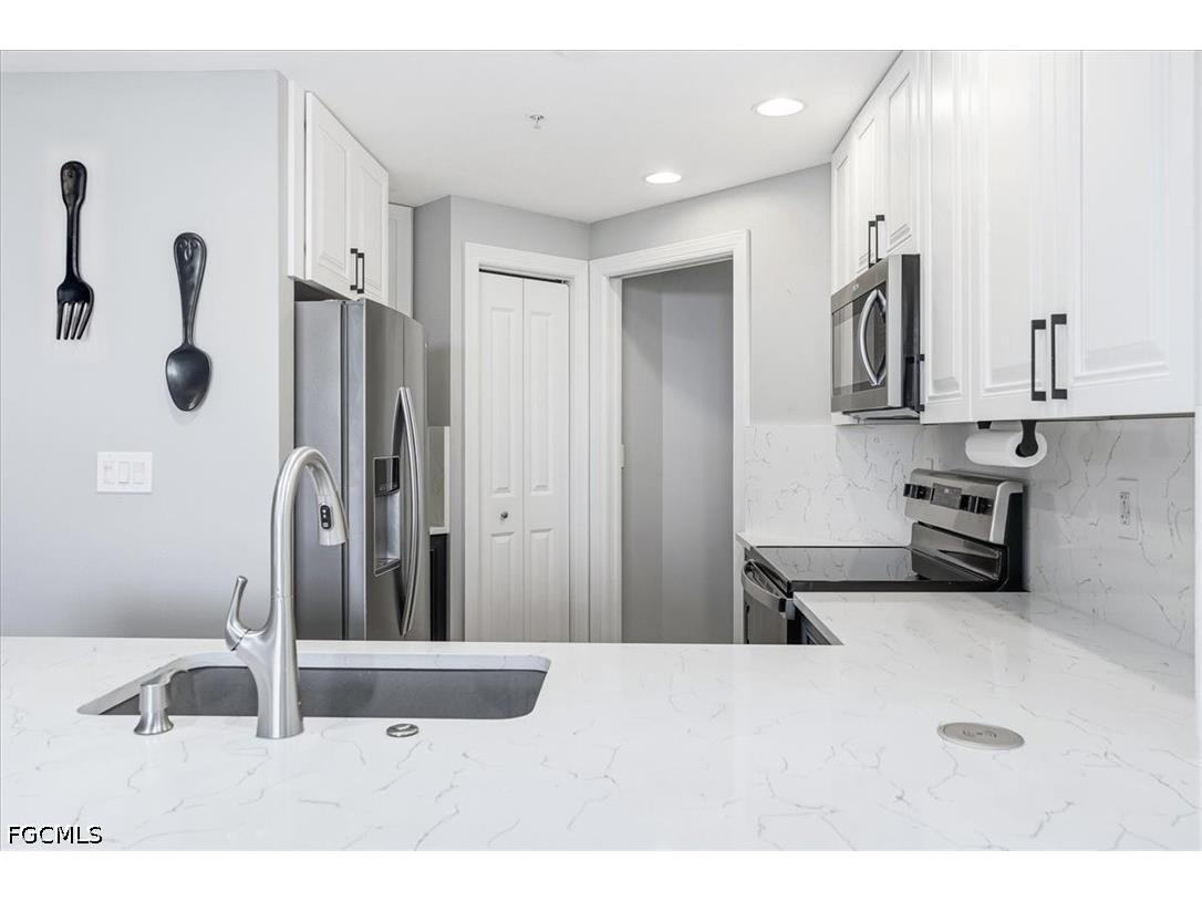 5781 Cape Harbour Drive #906 Cape Coral FL 33914 2026025740 image9