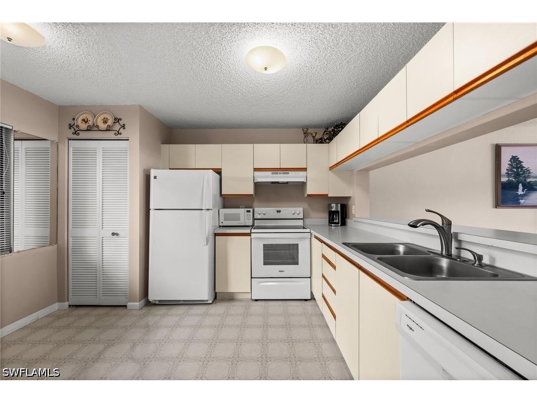 5784 Deauville Circle #B103 Naples FL 34112 226018307 image6