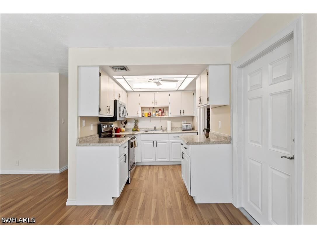 579 13th Street N Naples FL 34102 226006247 image8