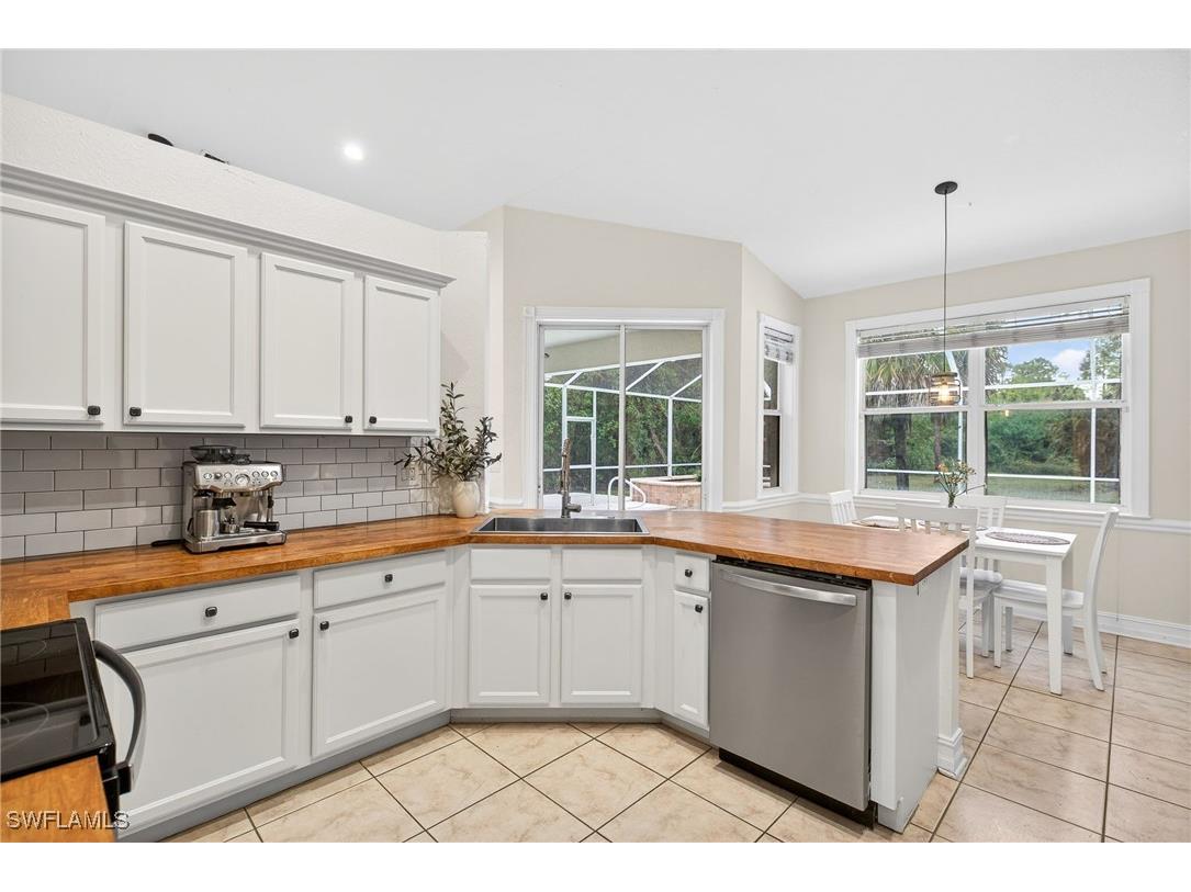 5791 Golden Gate Parkway Naples FL 34116 226001839 image4
