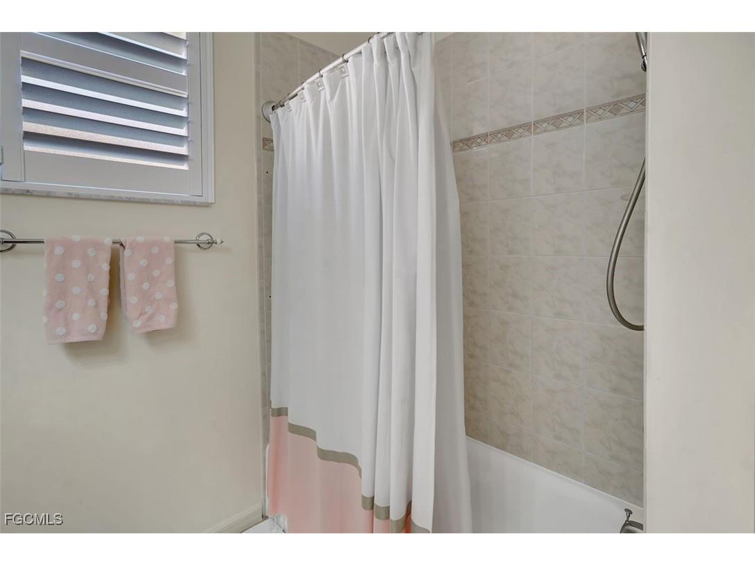 5794 Elizabeth Ann Way Fort Myers FL 33912 2025021177 image33