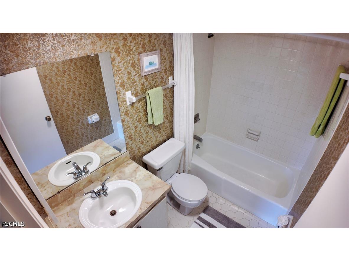 58 Glades Boulevard #3 Naples FL 34112 2026018857 image10