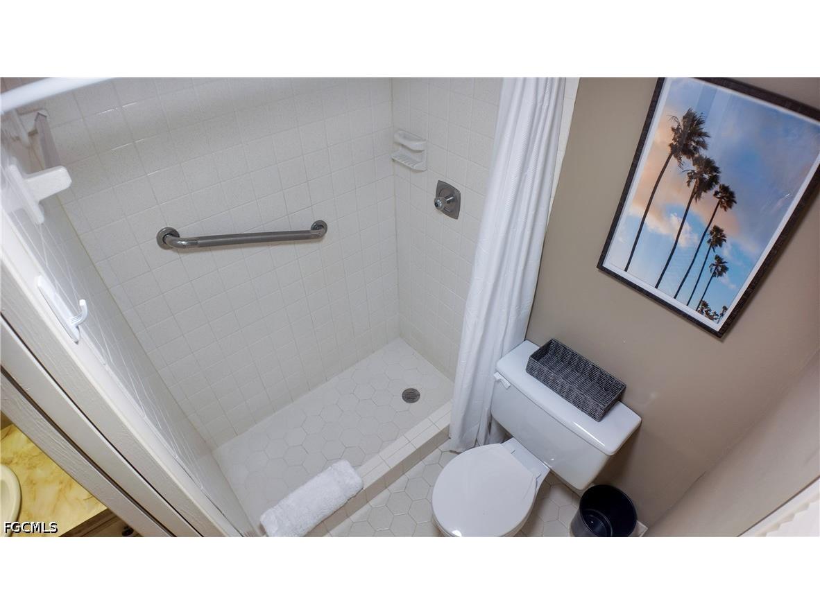 58 Glades Boulevard #3 Naples FL 34112 2026018857 image13