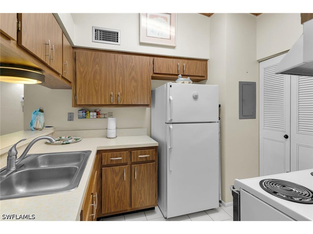 58 Manor Terrace #8-204 Marco Island FL 34145 226017420 image8