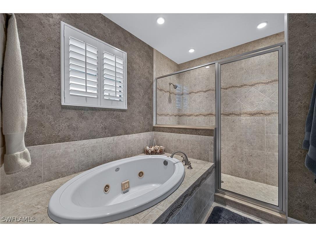 580 Avellino Isles Circle #201 Naples FL 34119 226011752 image16