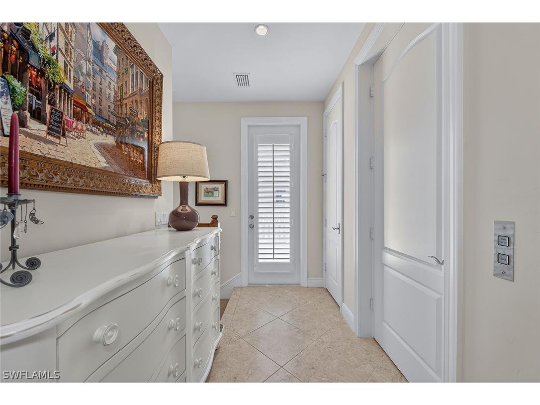 580 Avellino Isles Circle #201 Naples FL 34119 226011752 image24