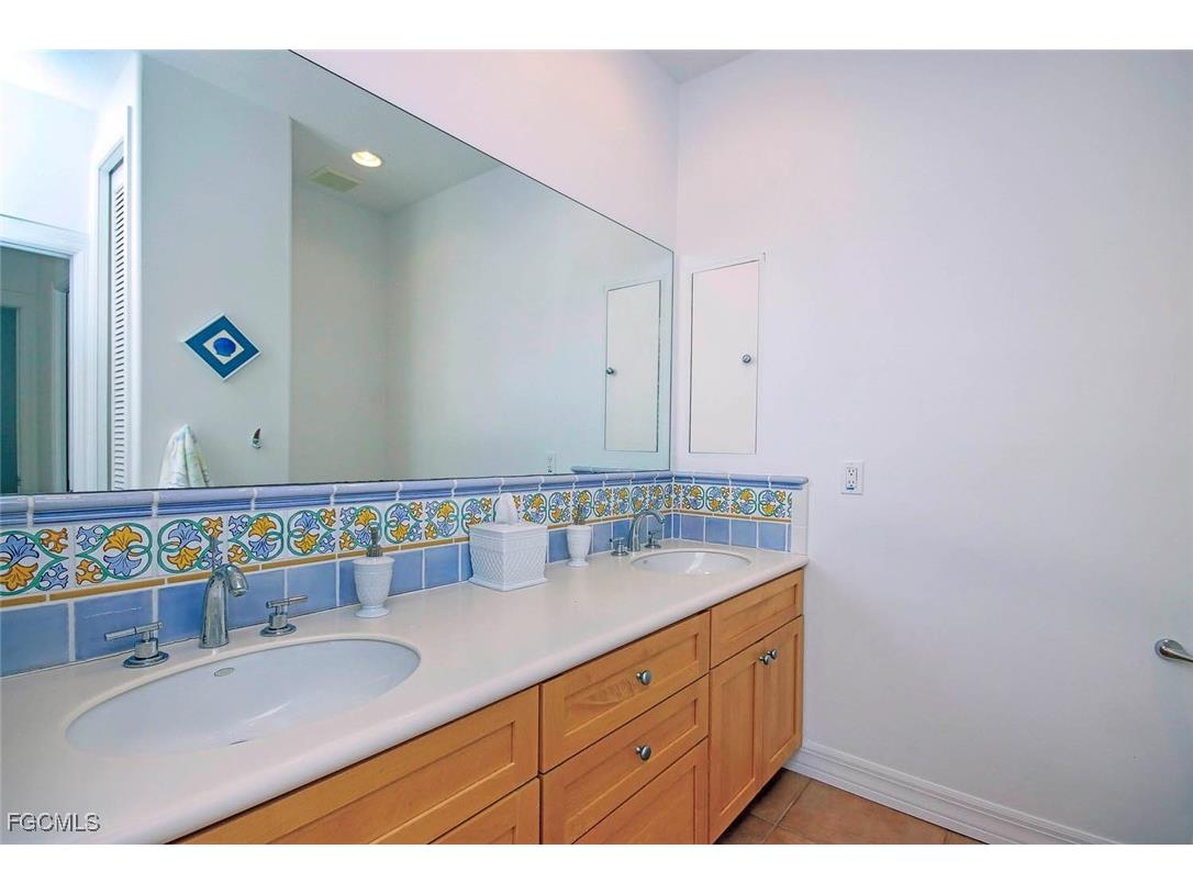 580 Sea Oats Drive Sanibel FL 33957 2026001718 image21