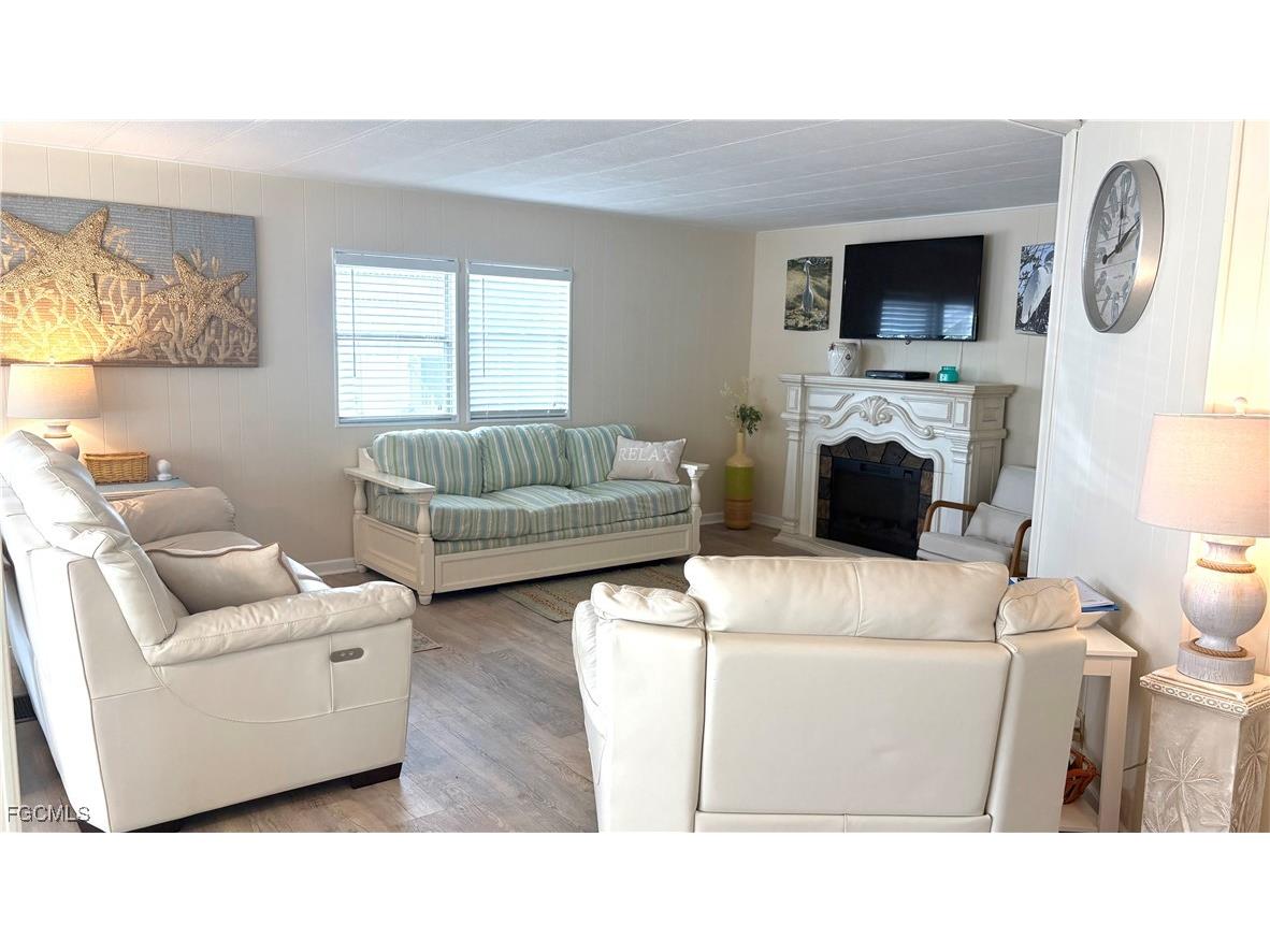 580 Winning Way North Fort Myers FL 33917 2026001548 image4