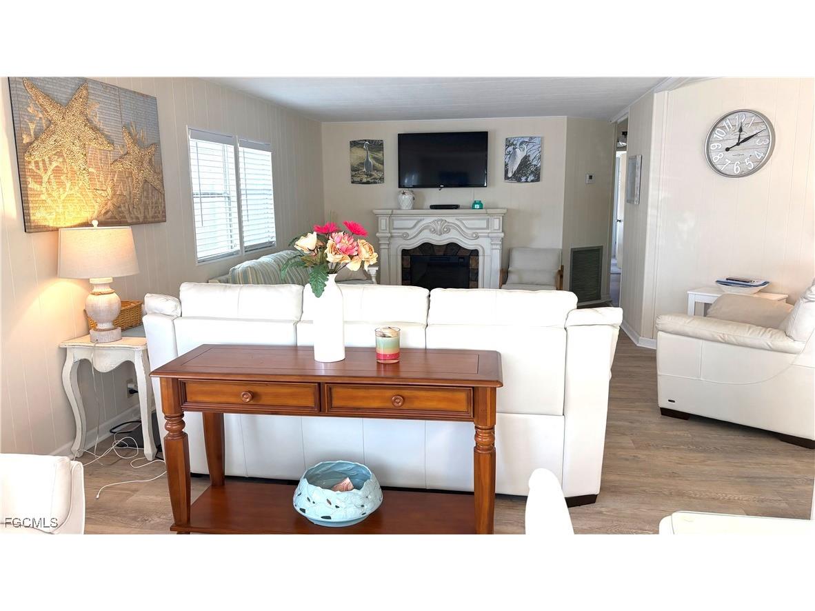 580 Winning Way North Fort Myers FL 33917 2026001548 image6
