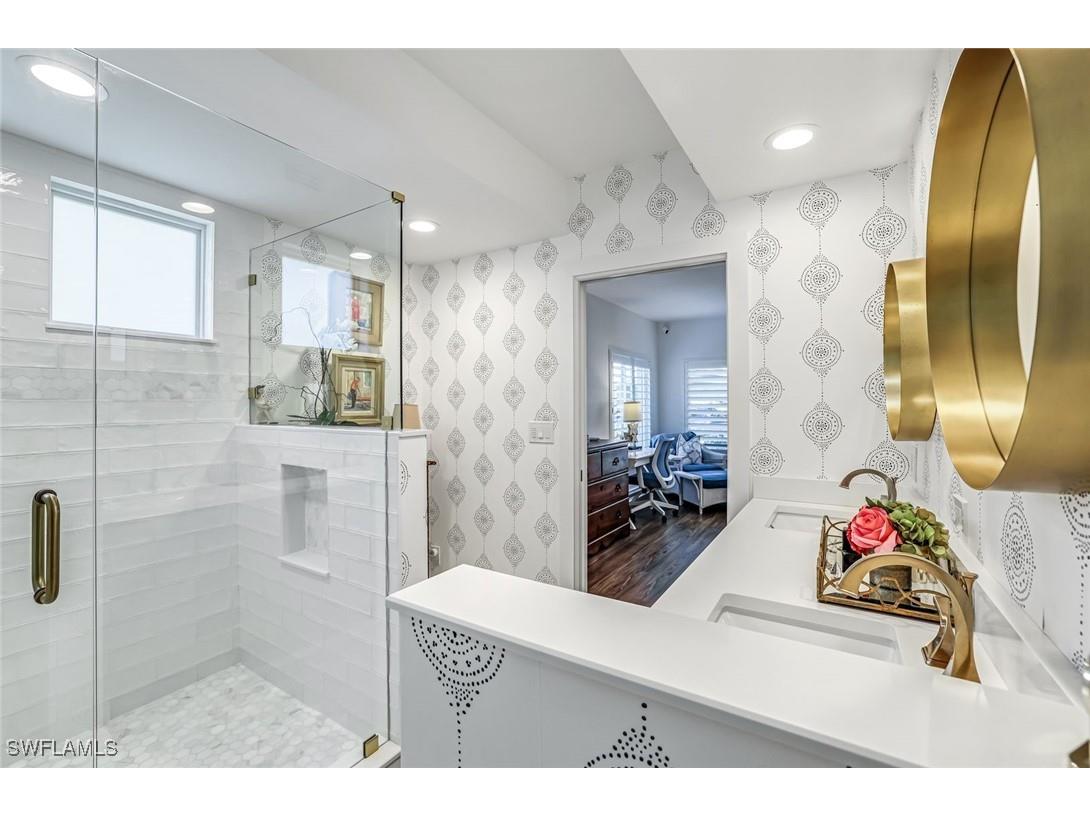 5801 Glencove Drive #502 Naples FL 34108 226005550 image12