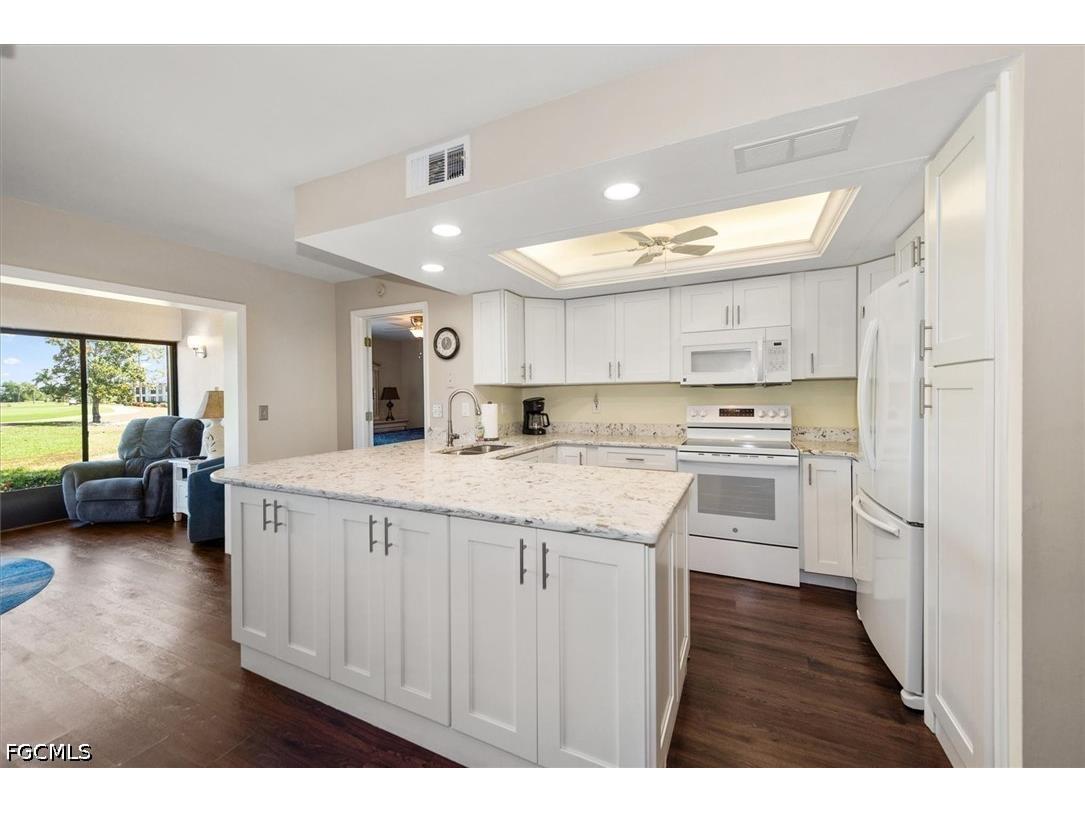 5805 Trailwinds Drive #314 Fort Myers FL 33907 2026018493 image14