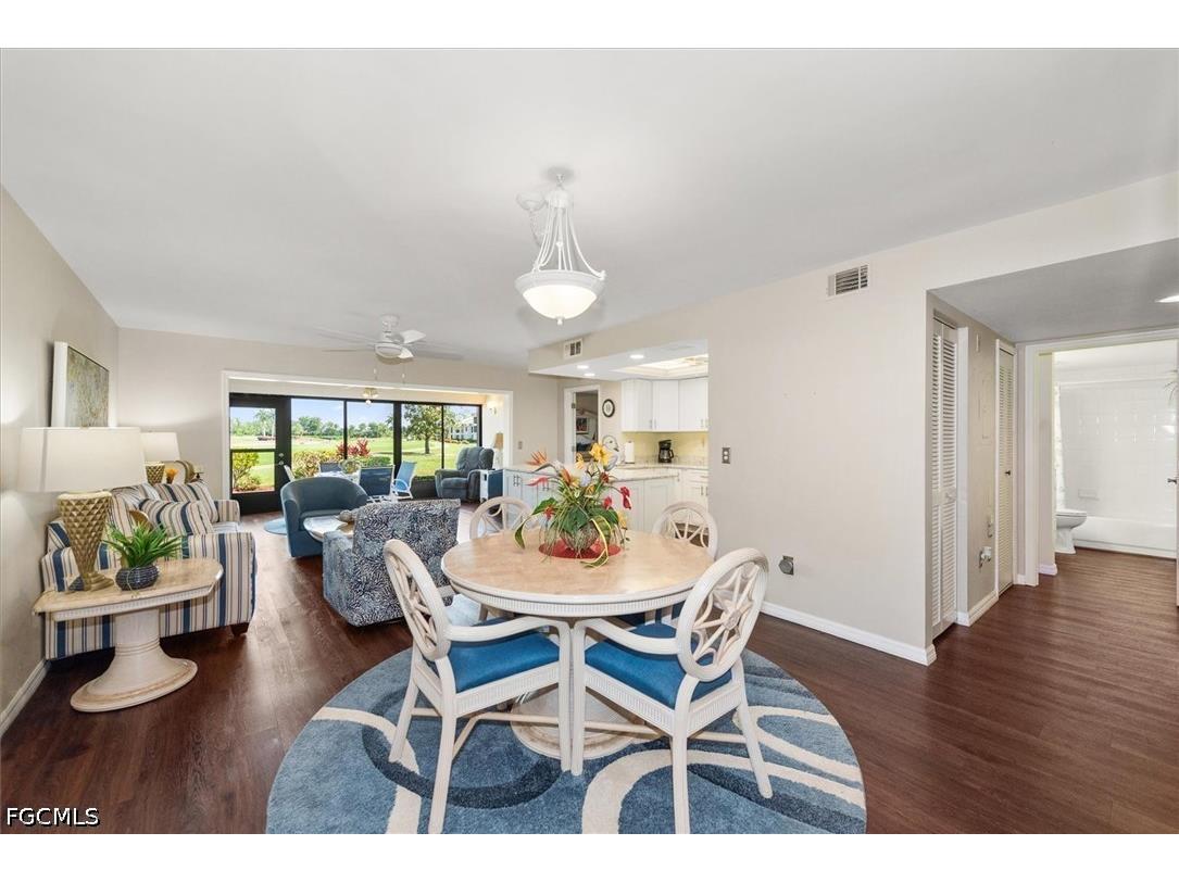 5805 Trailwinds Drive #314 Fort Myers FL 33907 2026018493 image2