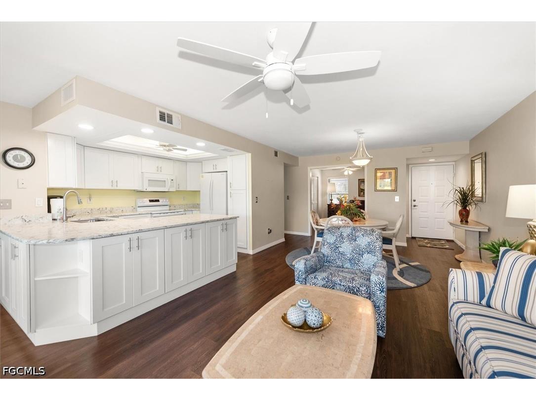 5805 Trailwinds Drive #314 Fort Myers FL 33907 2026018493 image7