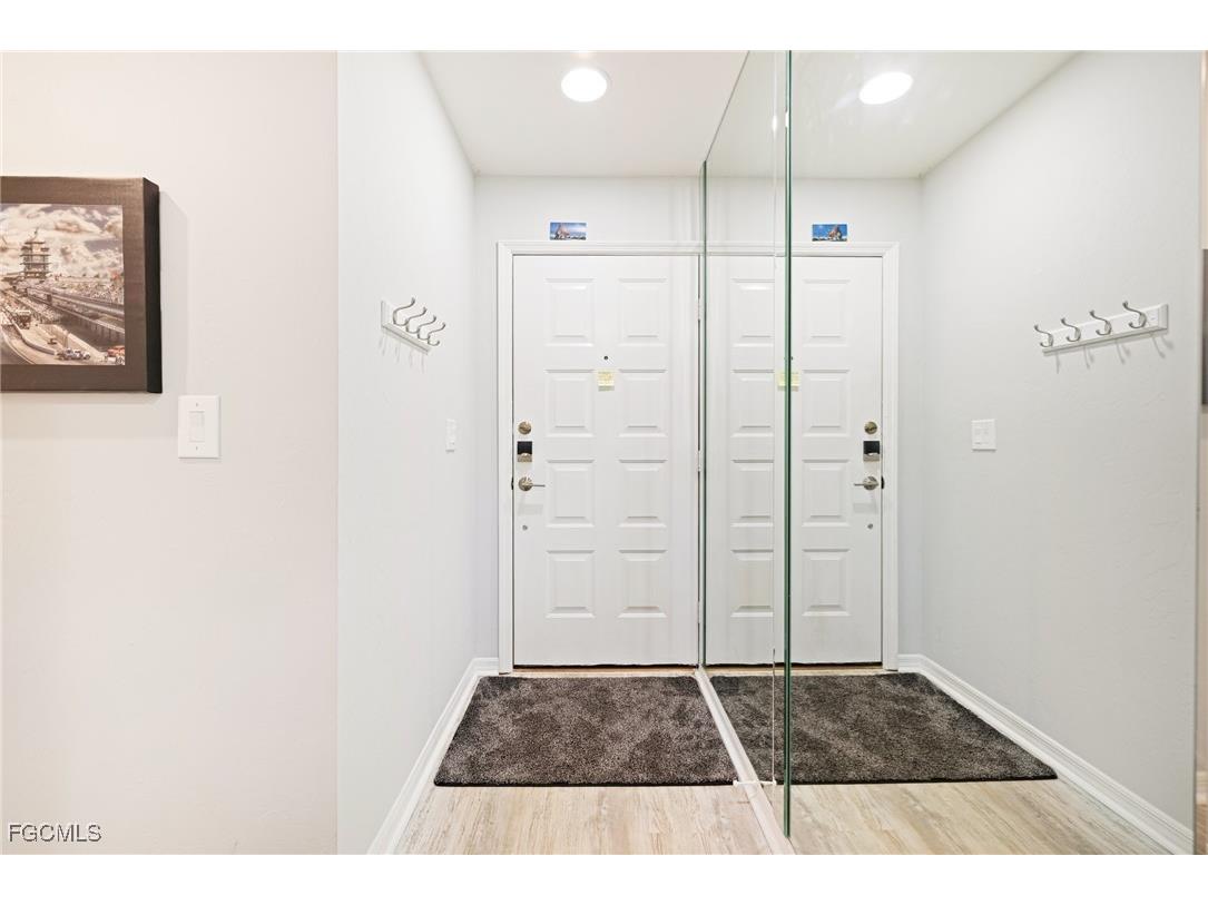 5805 Trailwinds Drive #326 Fort Myers FL 33907 2025024087 image3