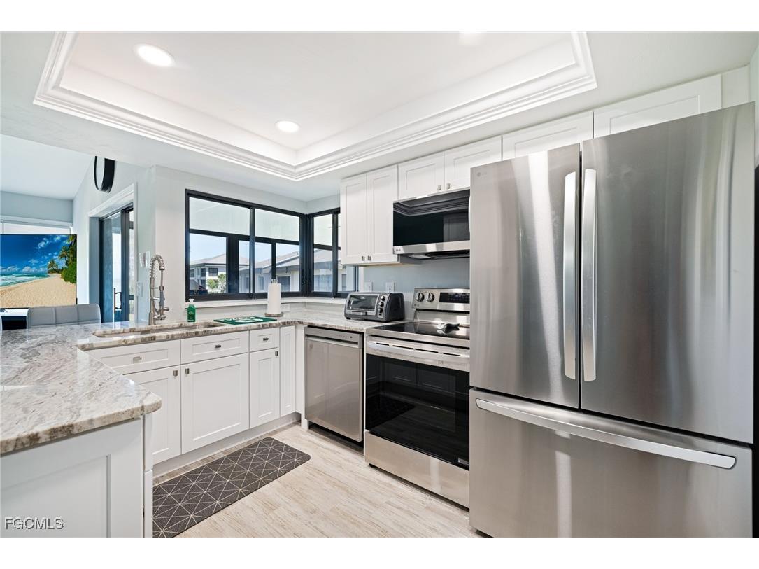 5805 Trailwinds Drive #326 Fort Myers FL 33907 2025024087 image8