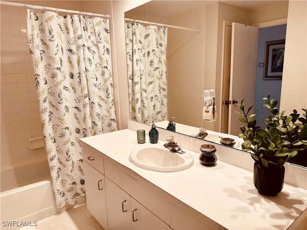 5809 Glencove Drive #902 Naples FL 34108 225059843 image13