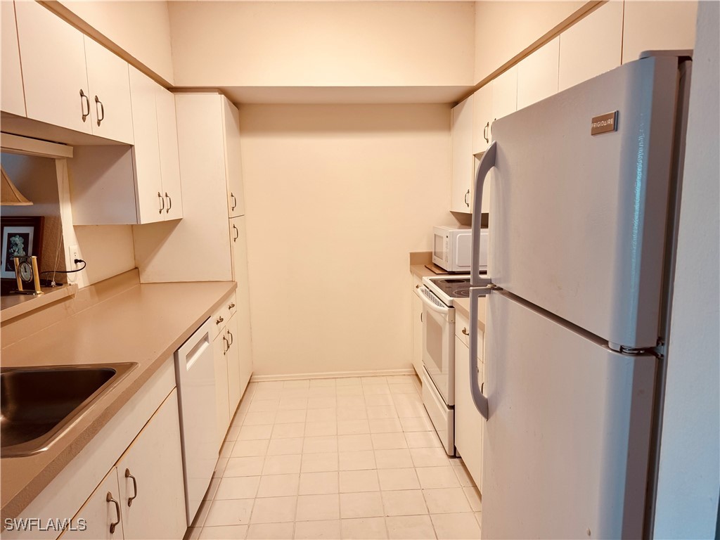 5809 Glencove Drive #902 Naples FL 34108 225059843 image8